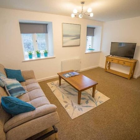 Champion Court Two Bedroom Flat Bristol Exterior photo