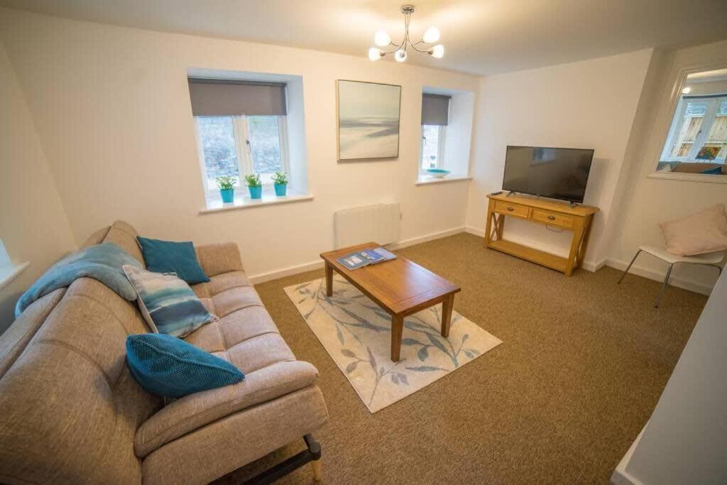 Champion Court Two Bedroom Flat Bristol Exterior photo