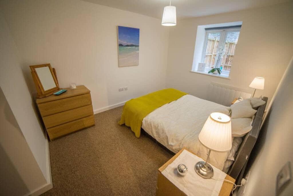 Champion Court Two Bedroom Flat Bristol Exterior photo