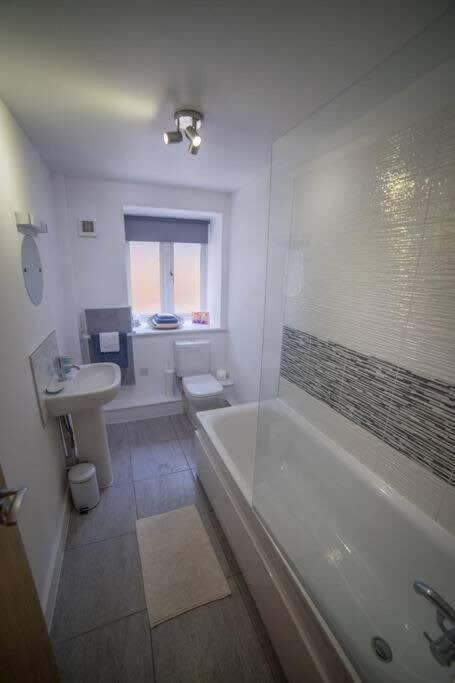 Champion Court Two Bedroom Flat Bristol Exterior photo